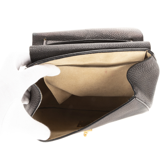 Chloé Drew - Picture 7 of 8